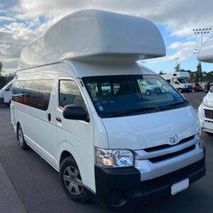 TOYOTA hiace (campervan)